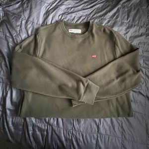 Levi’s crew neck
